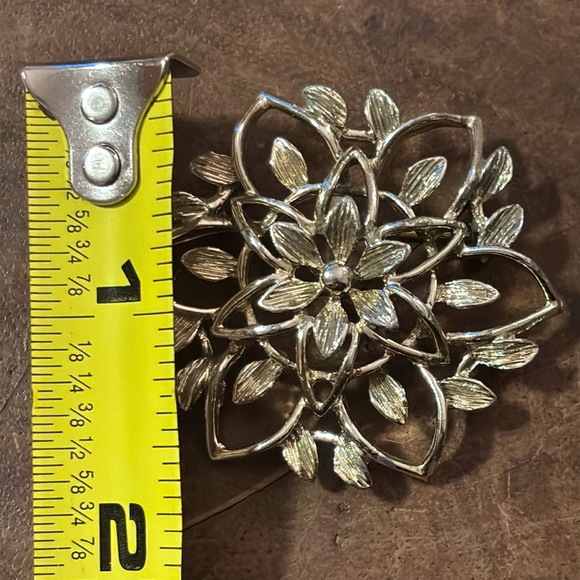 Sarah Coventry Gold Floral Brooch - Picture 3 of 5
